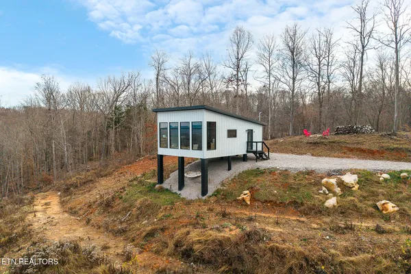 $299,900 | 431 Bald Knob Mountain, Doyle, TN 38559
