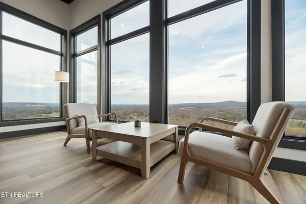 $299,900 | 431 Bald Knob Mountain, Doyle, TN 38559