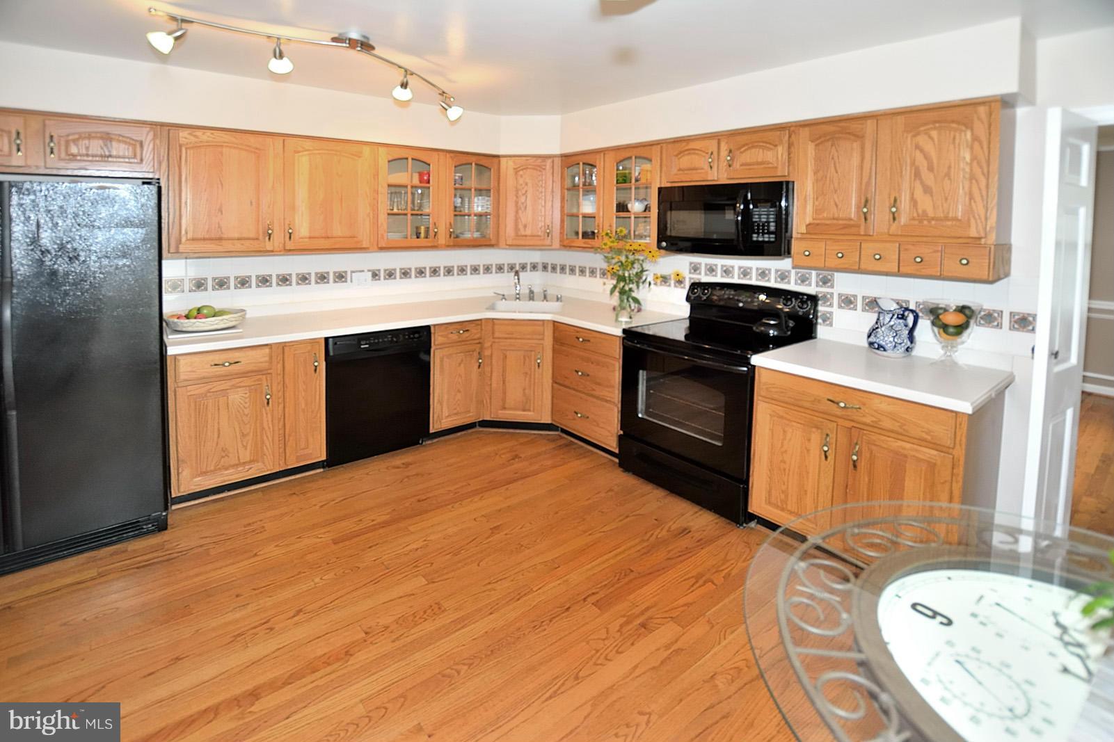 8003 Langbrook Road Springfield, VA 22152 - Photo 11 of 25 Kitchen