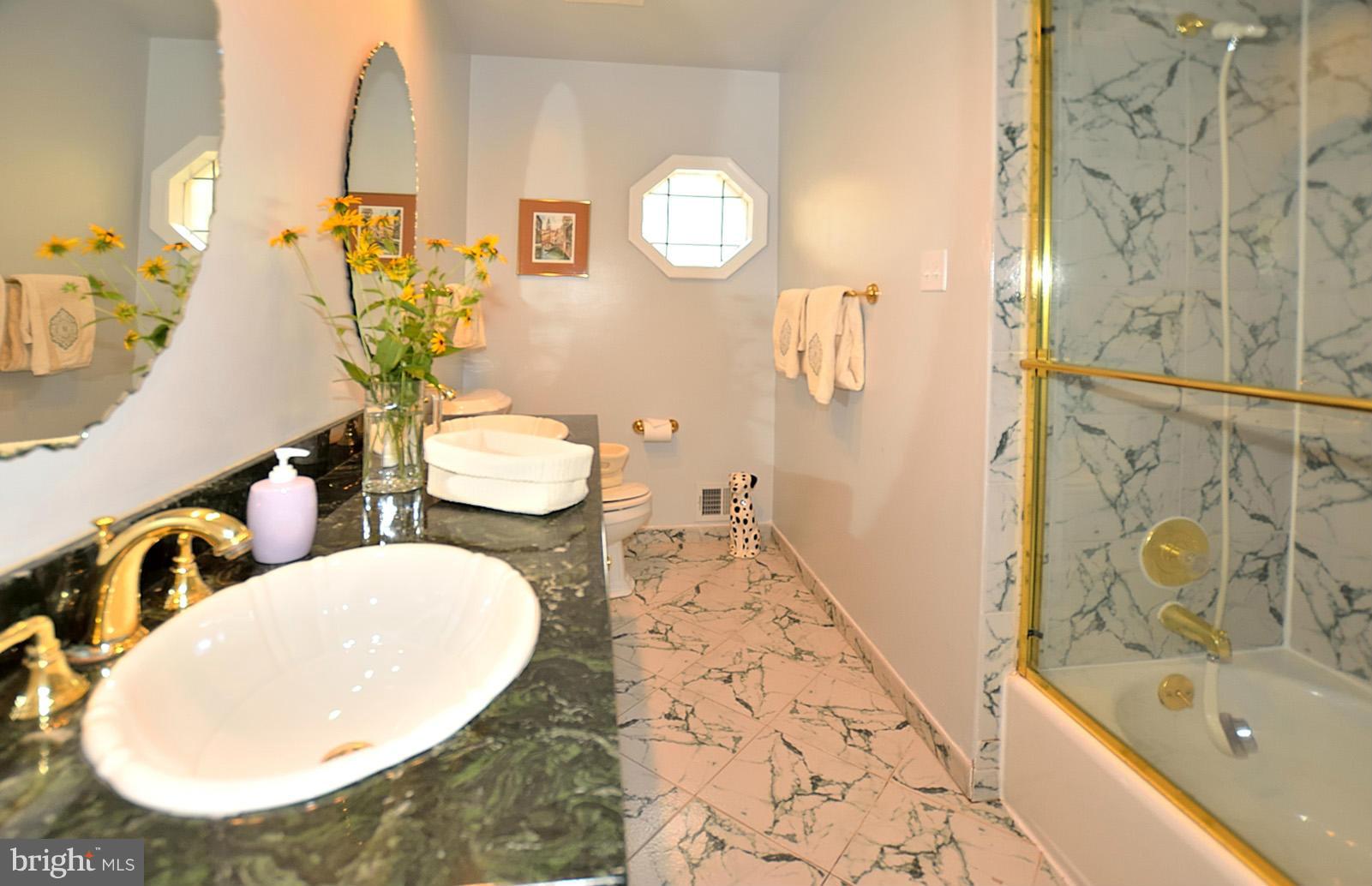 8003 Langbrook Road Springfield, VA 22152 - Photo 22 of 25 Bath