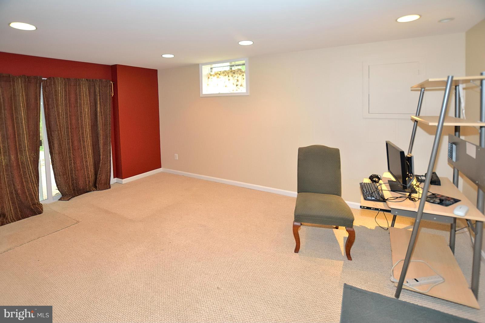 8003 Langbrook Road Springfield, VA 22152 - Photo 23 of 25 Family Room