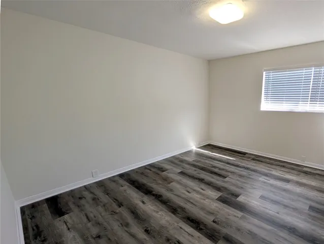 $1,950 | 2101 Fountain View Drive, Unit 76, Houston, TX 77057