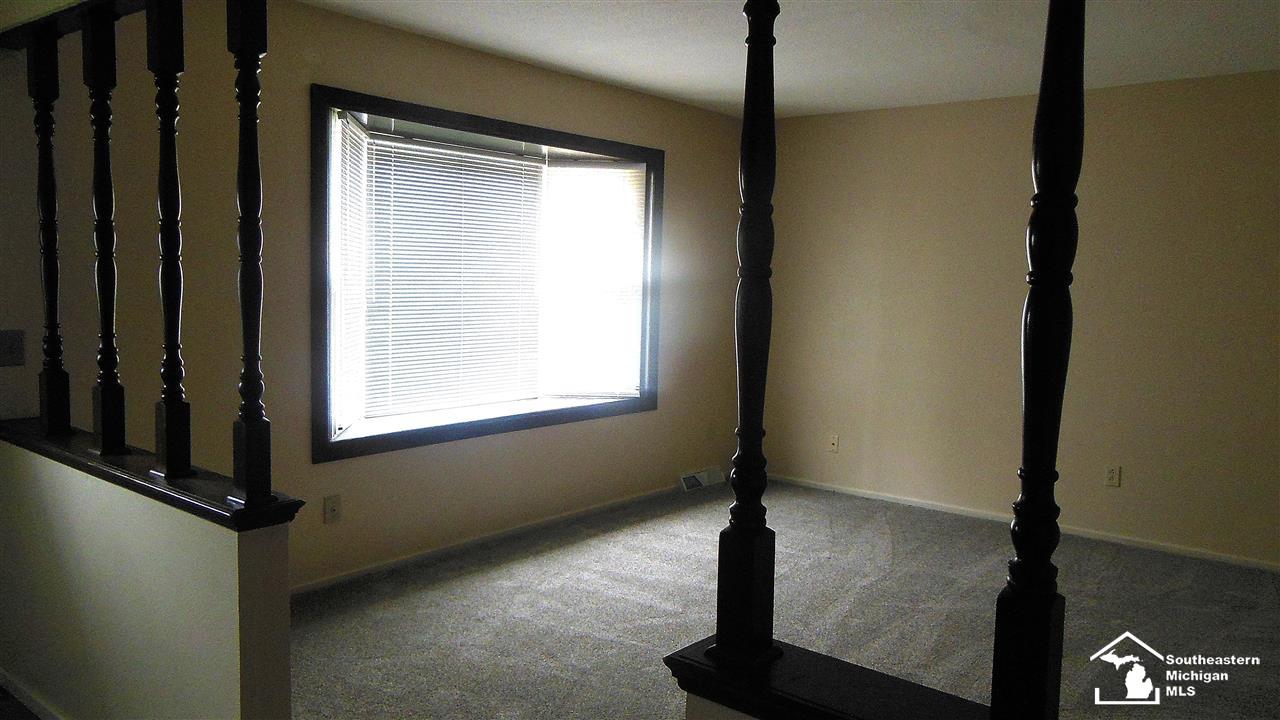 7832 Wiseman Road Lambertville, MI 48144 - Photo 7 of 16 50040845-6.JPG