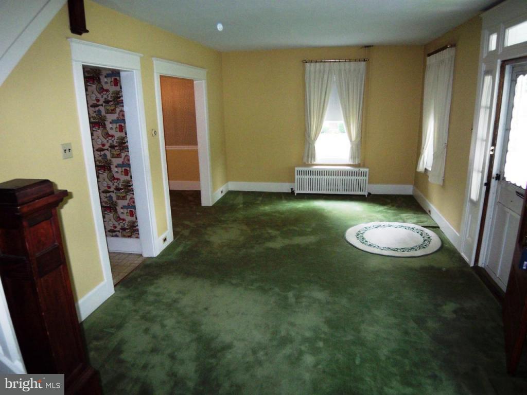 24 Valley Road Lancaster, PA 17601 - Photo 3 of 17