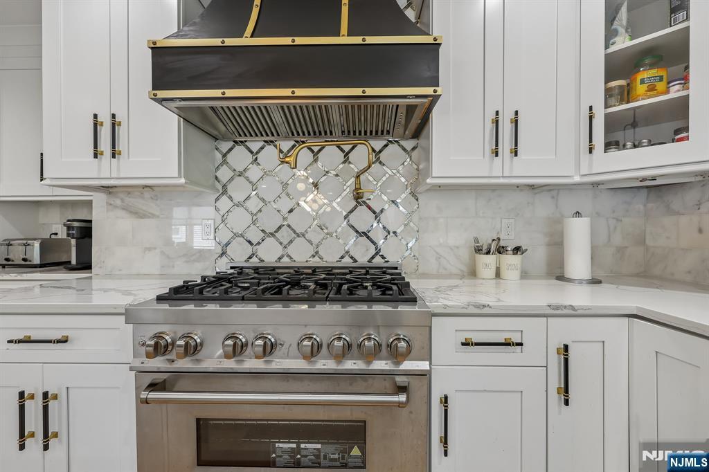 676 Ridgewood Avenue Oradell, NJ 07649 - Photo 17 of 50