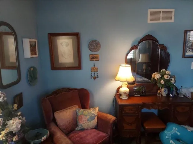 $225,000 | 2101 Northeast 62nd Street, Kansas City, MO 64118