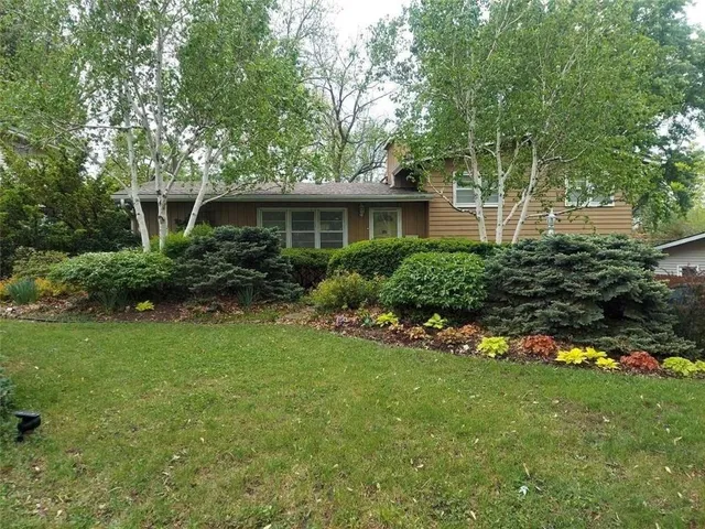 $225,000 | 2101 Northeast 62nd Street, Kansas City, MO 64118