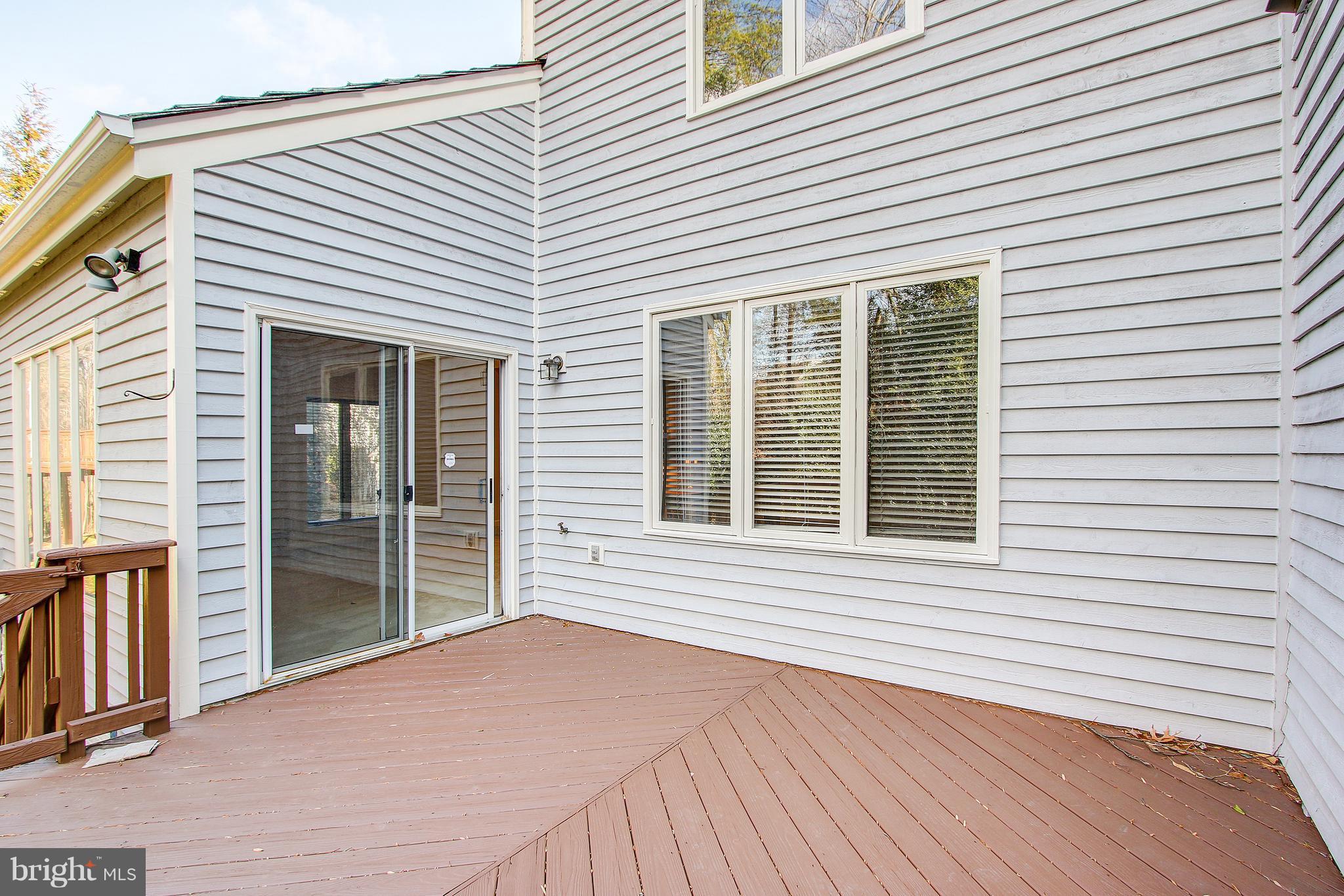 1274 Wedgewood Manor Way Reston, VA 20194 - Photo 12 of 30 Plenty of space for outdoor entertaining!