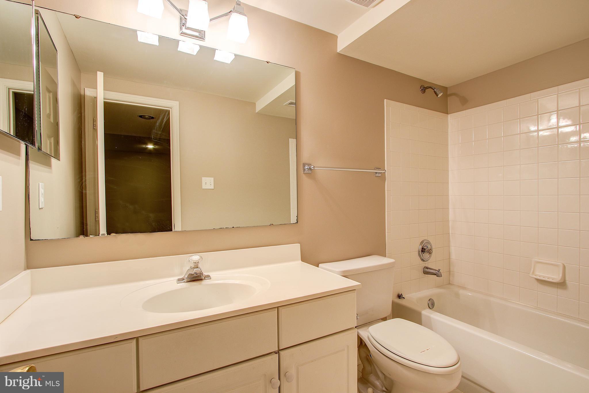 1274 Wedgewood Manor Way Reston, VA 20194 - Photo 27 of 30 Full Bathroom in Basement!