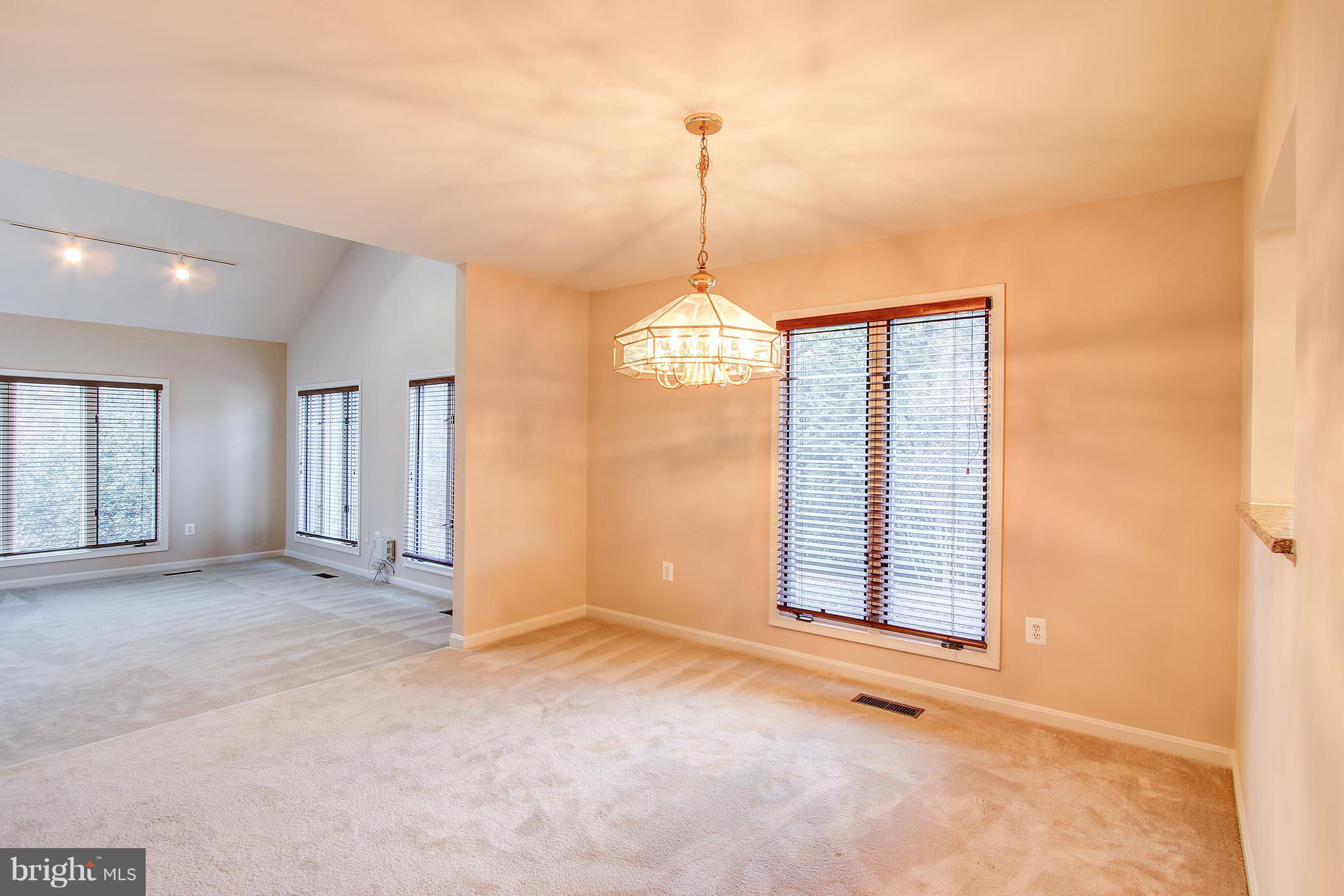 1274 Wedgewood Manor Way Reston, VA 20194 - Photo 7 of 30 Dining Room