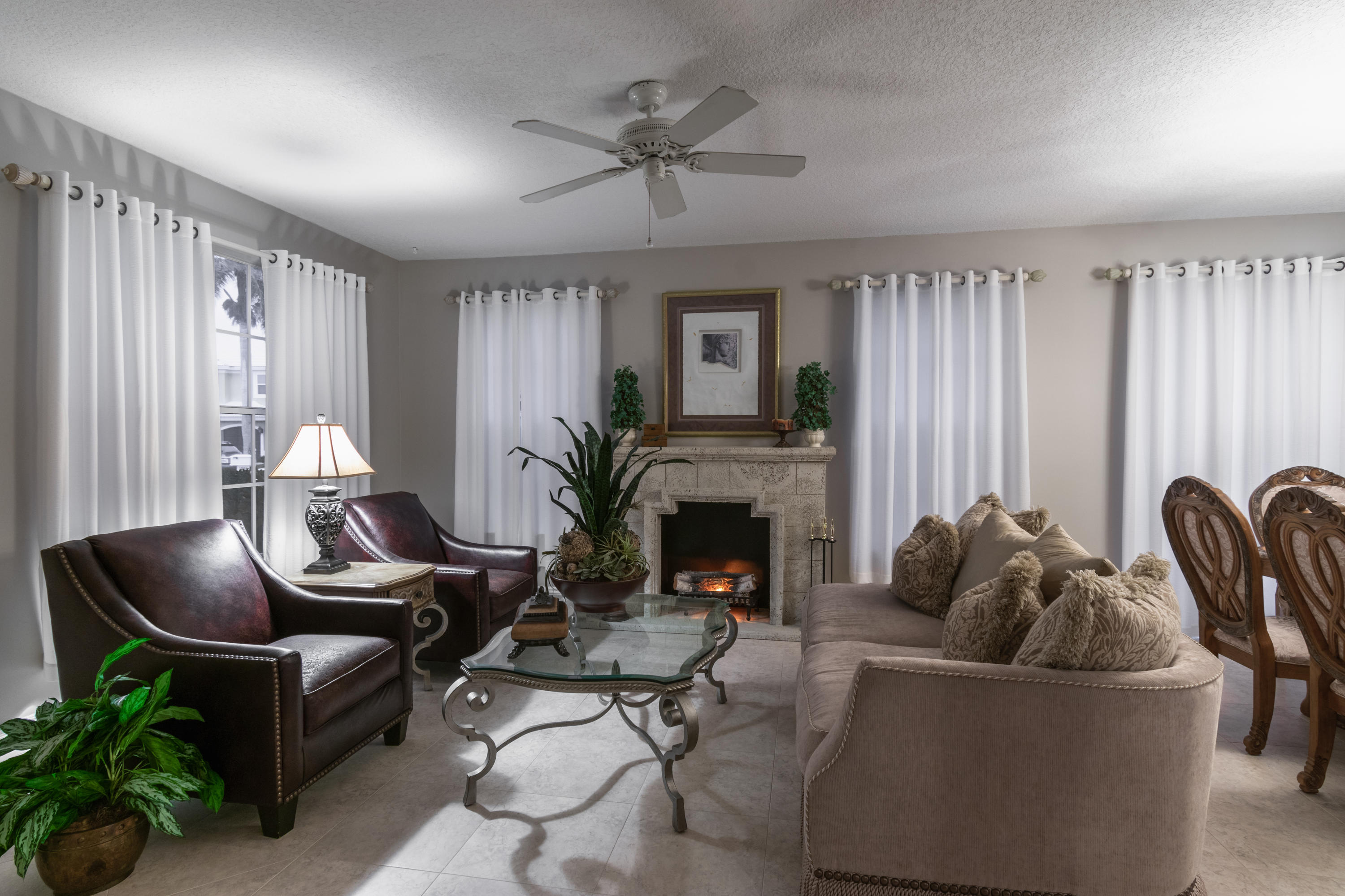 Living Room Straight