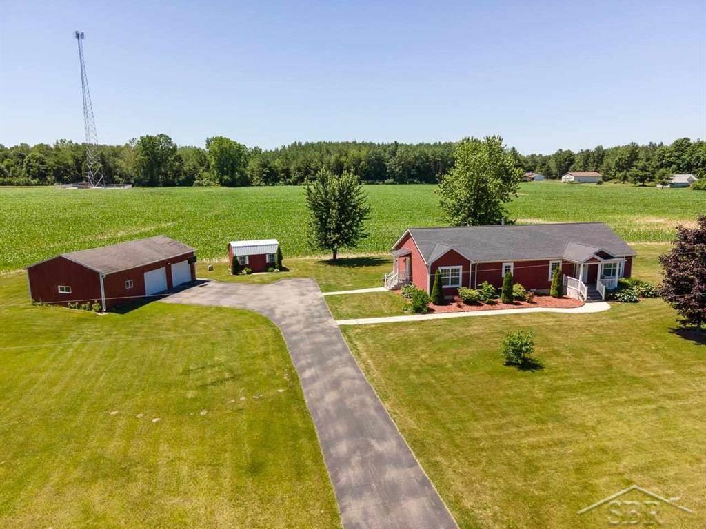 3171 North Coleman Road Coleman, MI 48618 - Photo 1 of 54