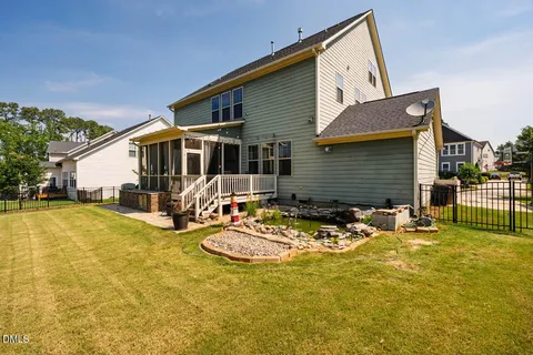 $899,900 | 124 Restonwood Drive, Apex, NC 27539