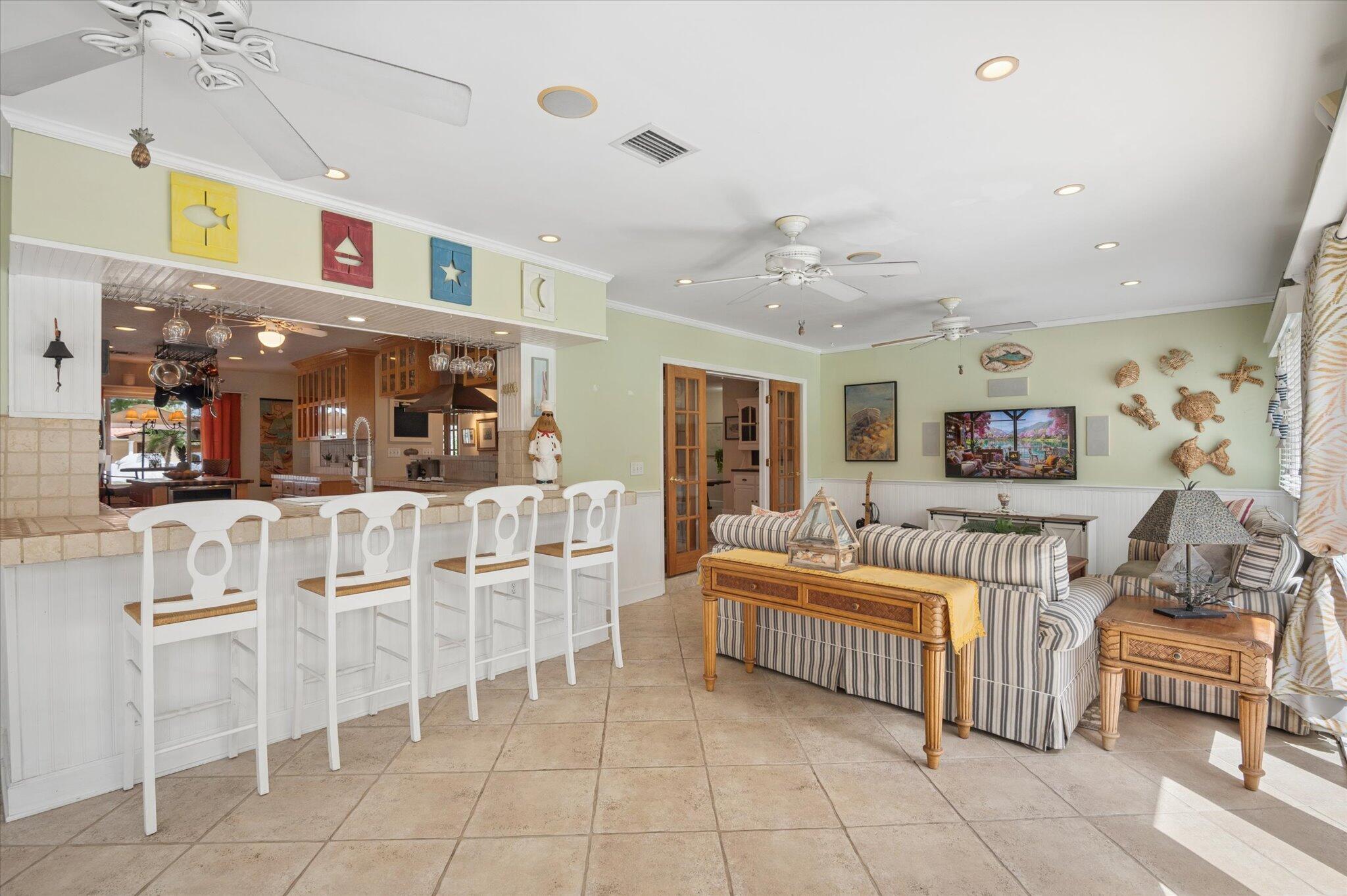 5900 Southwest 18th Street Plantation, FL 33317 - Photo 11 of 32 18-Reading-5900 SW 18th St-18