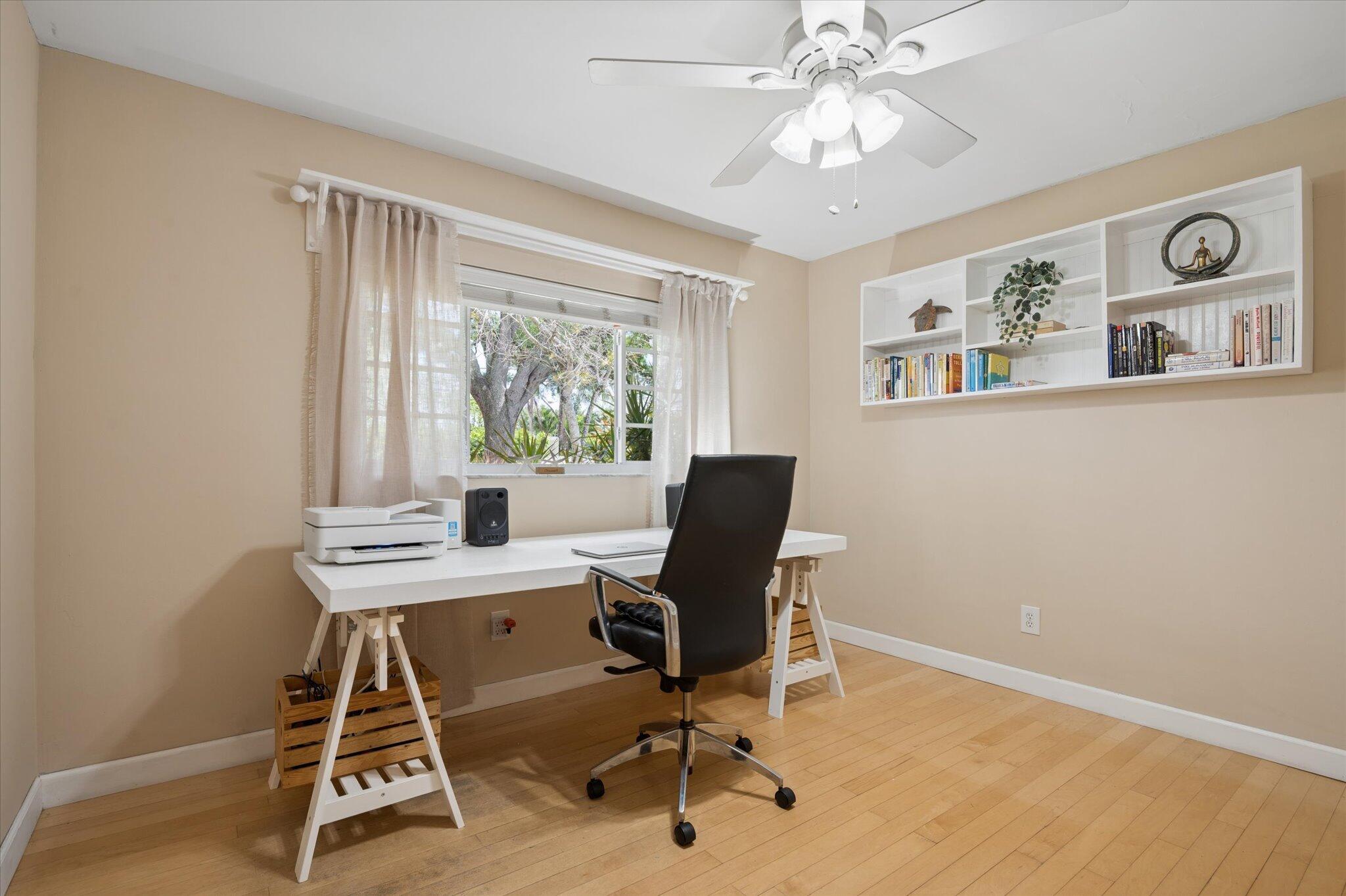 5900 Southwest 18th Street Plantation, FL 33317 - Photo 17 of 32 23-Reading-5900 SW 18th St-23