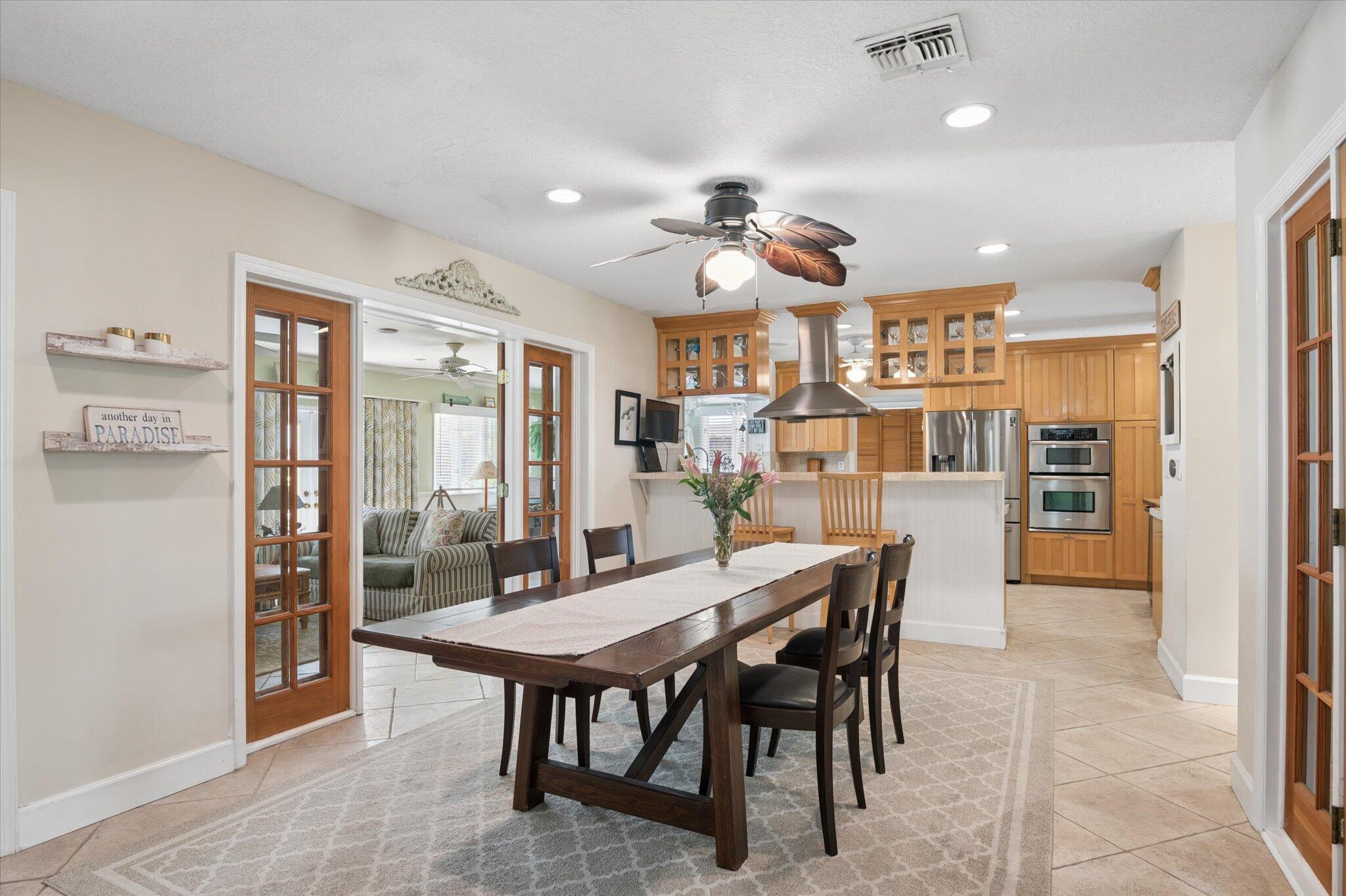 5900 Southwest 18th Street Plantation, FL 33317 - Photo 9 of 32 09-Reading-5900 SW 18th St-9