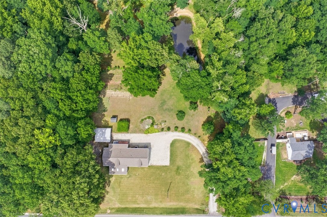 18501 Branders Bridge Road Colonial Heights, VA 23834 - Photo 33 of 43 an aerial view of a house with swimming pool and garden