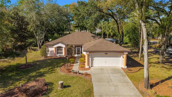 $328,000 | 19421 Southwest 100th Loop, Dunnellon, FL 34432