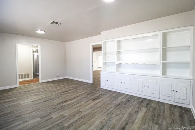 $1,895 | 434 Cosgrove Street, San Antonio, TX 78210