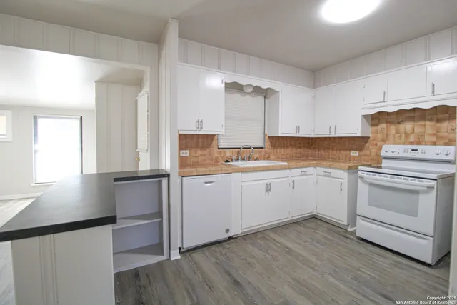 $1,895 | 434 Cosgrove Street, San Antonio, TX 78210