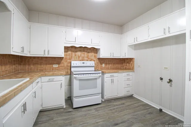 $1,895 | 434 Cosgrove Street, San Antonio, TX 78210