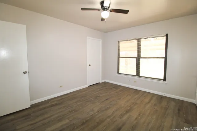 $1,895 | 434 Cosgrove Street, San Antonio, TX 78210