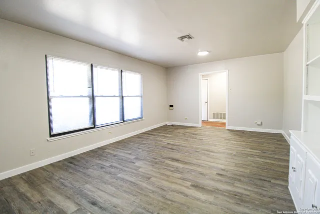 $1,895 | 434 Cosgrove Street, San Antonio, TX 78210