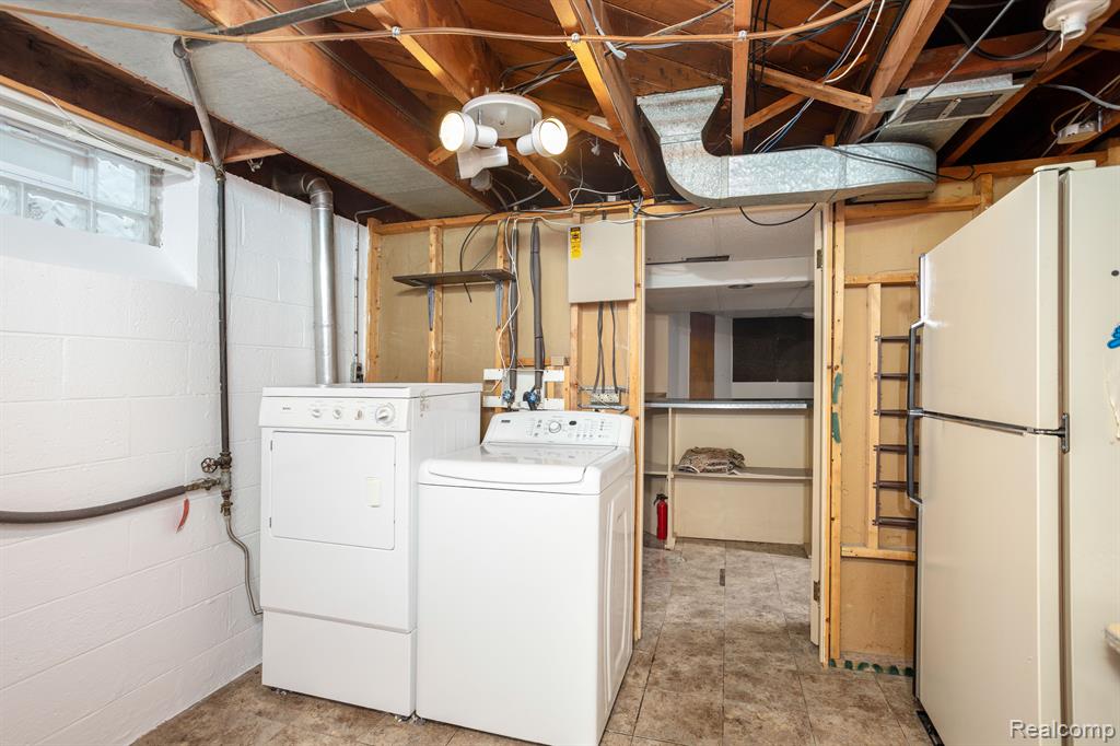 341 Ridgemont Road Grosse Pointe Farms, MI 48236 - Photo 21 of 38