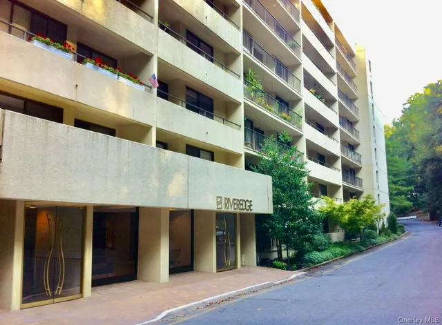 $1,900 | 1 David, Unit 7L, Yonkers, NY 10701