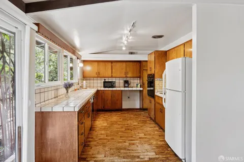 $1,295,000 | 411 Las Lomas Way, Walnut Creek, CA 94598