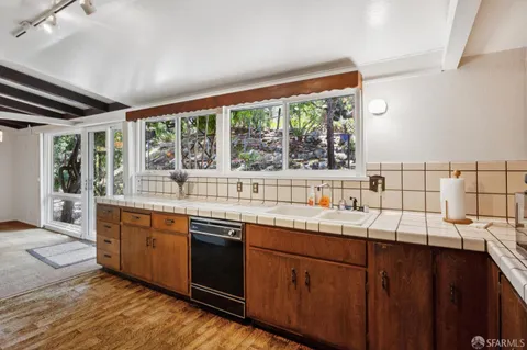 $1,295,000 | 411 Las Lomas Way, Walnut Creek, CA 94598