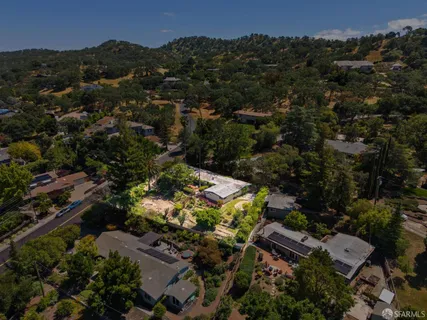 $1,295,000 | 411 Las Lomas Way, Walnut Creek, CA 94598