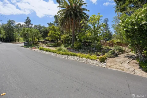 $1,295,000 | 411 Las Lomas Way, Walnut Creek, CA 94598