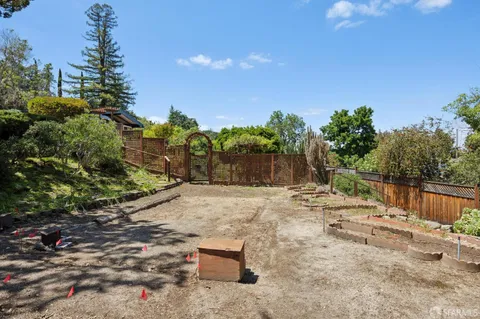 $1,295,000 | 411 Las Lomas Way, Walnut Creek, CA 94598