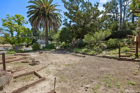 $1,295,000 | 411 Las Lomas Way, Walnut Creek, CA 94598