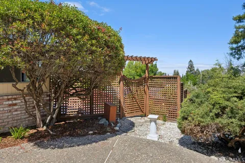 $1,295,000 | 411 Las Lomas Way, Walnut Creek, CA 94598