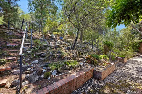 $1,295,000 | 411 Las Lomas Way, Walnut Creek, CA 94598