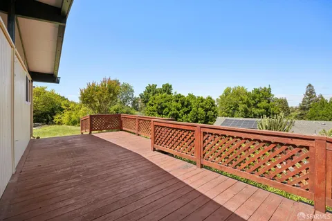 $1,295,000 | 411 Las Lomas Way, Walnut Creek, CA 94598