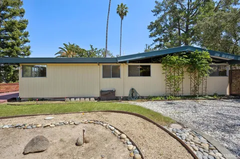 $1,295,000 | 411 Las Lomas Way, Walnut Creek, CA 94598