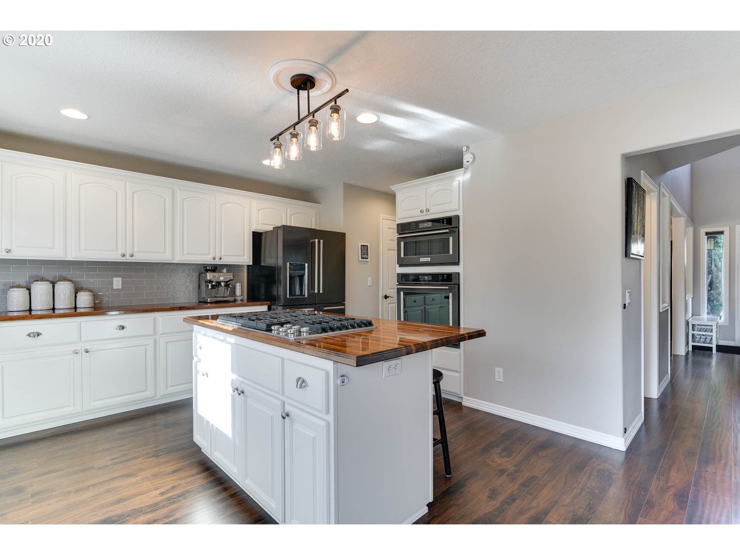 17867 Southwest Bryan Way Beaverton, OR 97007 - Photo 7 of 32 Gallery Image 7
