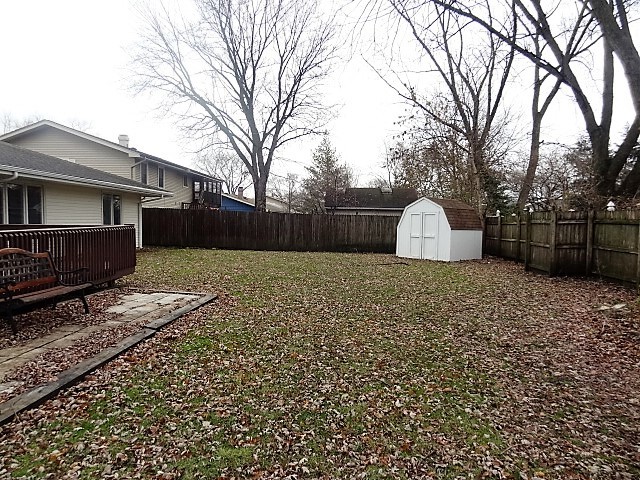 21 Buckingham Road Glen Ellyn, IL 60137 - Photo 38 of 38 a view of a house with a yard