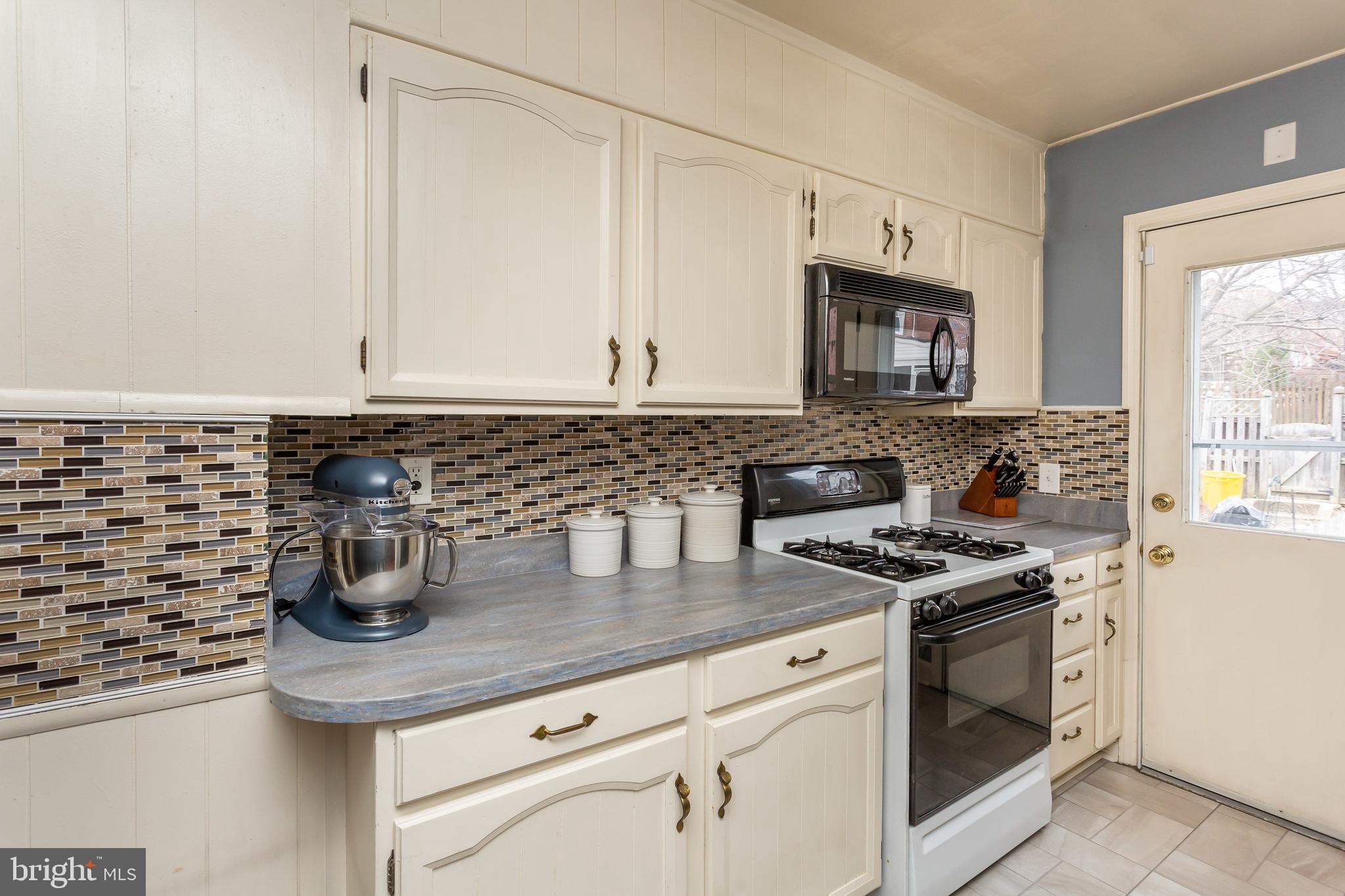 1872 Loch Shiel Road Towson, MD 21286 - Photo 7 of 22
