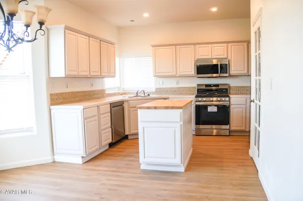 $2,500 | 6761 California City Boulevard, California City, CA 93505