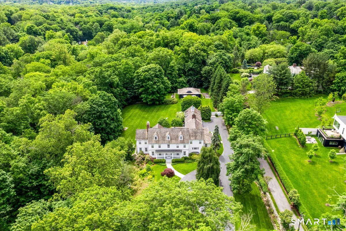 256 Country Club Road New Canaan, CT 06840 - Photo 2 of 40