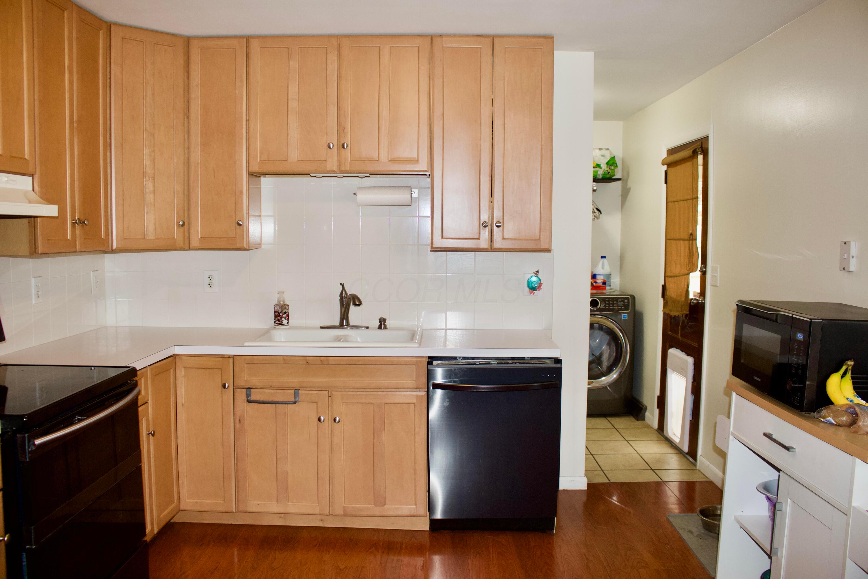 210 Fieldpoint Road Heath, OH 43056 - Photo 11 of 33 Kitchen
