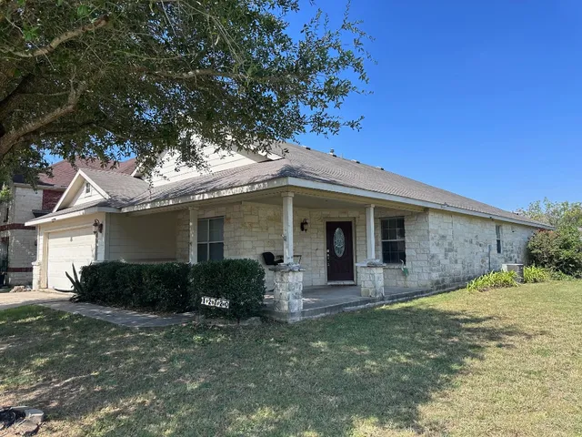 $2,000 | 12720 Waynespur Lane, Elgin, TX 78621