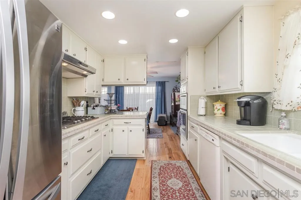 2826 Oaktree Way Fallbrook, CA 92028 - Photo 11 of 25 Gallery Image 11