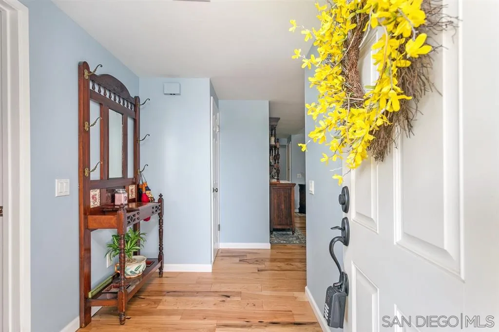 2826 Oaktree Way Fallbrook, CA 92028 - Photo 3 of 25 Gallery Image 3