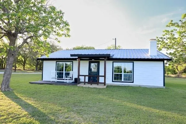 $495,000 | 1739 Farm To Market 67, Covington, TX 76636
