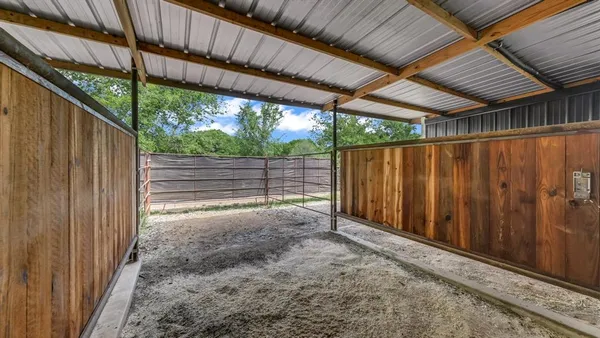 $495,000 | 1739 Farm To Market 67, Covington, TX 76636